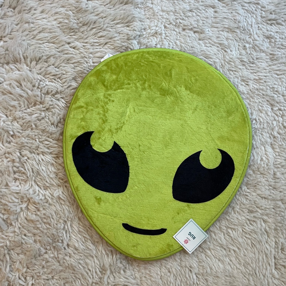 Green Alien Mini Face Rug